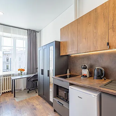 Apartment Uptown Nr8 With Parking & Ac *